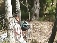 Pohoten rdečelaska švicarski žena zunanji pas in vraga